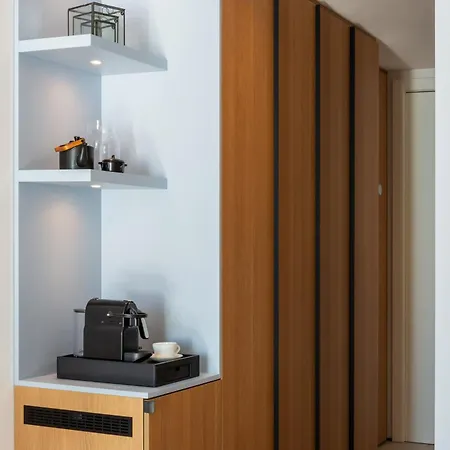 Ponta Plaza Conference & 4*