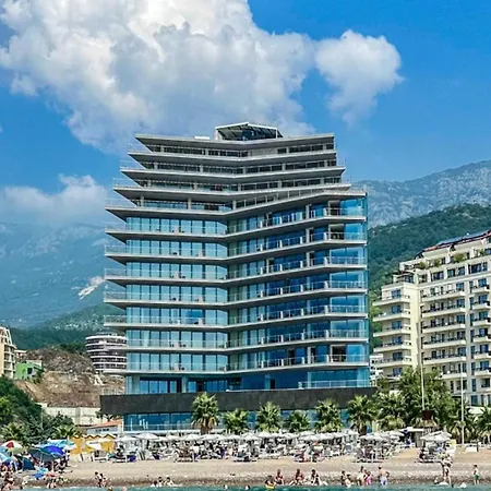 Ponta Plaza Conference & 4*