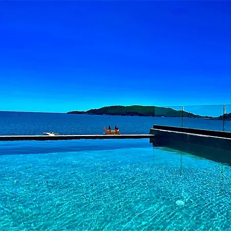 Ponta Plaza Conference & Hotel