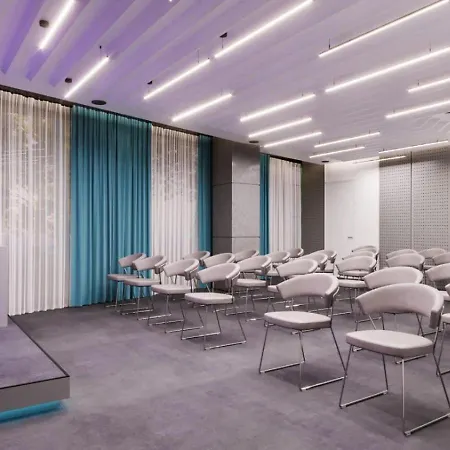 Ponta Plaza Conference & Hotel 4*